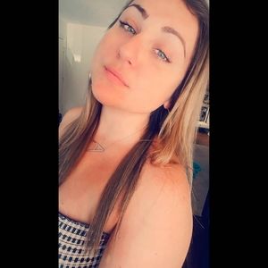 Meet your Posher, Ashley summer